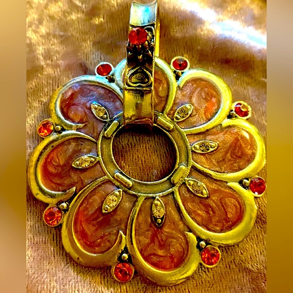 Vintage Extra Large Flower Pendant with Gemstones and Large Clasp for Chains - Picture 3 of 3